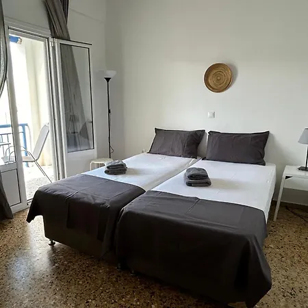 Kamara In נאוסה